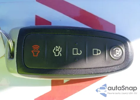 2013 Ford Escape Titanium z USA, uszkodzony, nr VIN 1FMCU0J90DUA09113